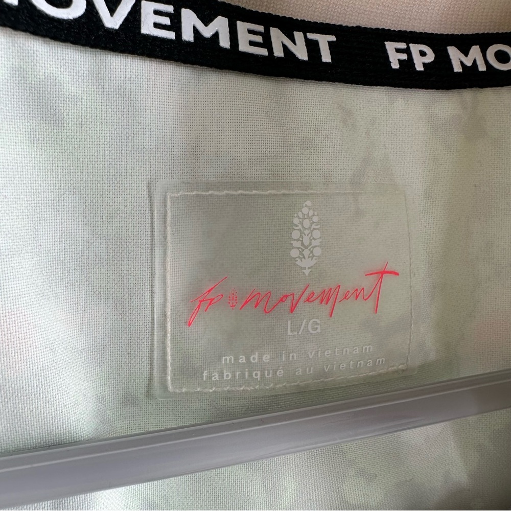 NWT Free People Movement Bunny Slope Printed Puffer Mountain Mist Mint Large - Picture 9 of 13